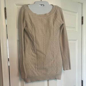 🩷 3/$18 Cyrus cream sweater Women's Cable Knit Sweater - Beige